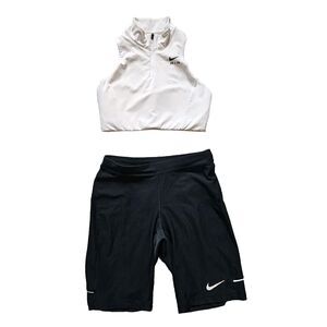 Nike Air Swoosh M Support 1/2 Zip Bra White & Black Running Shorts Med Bundle